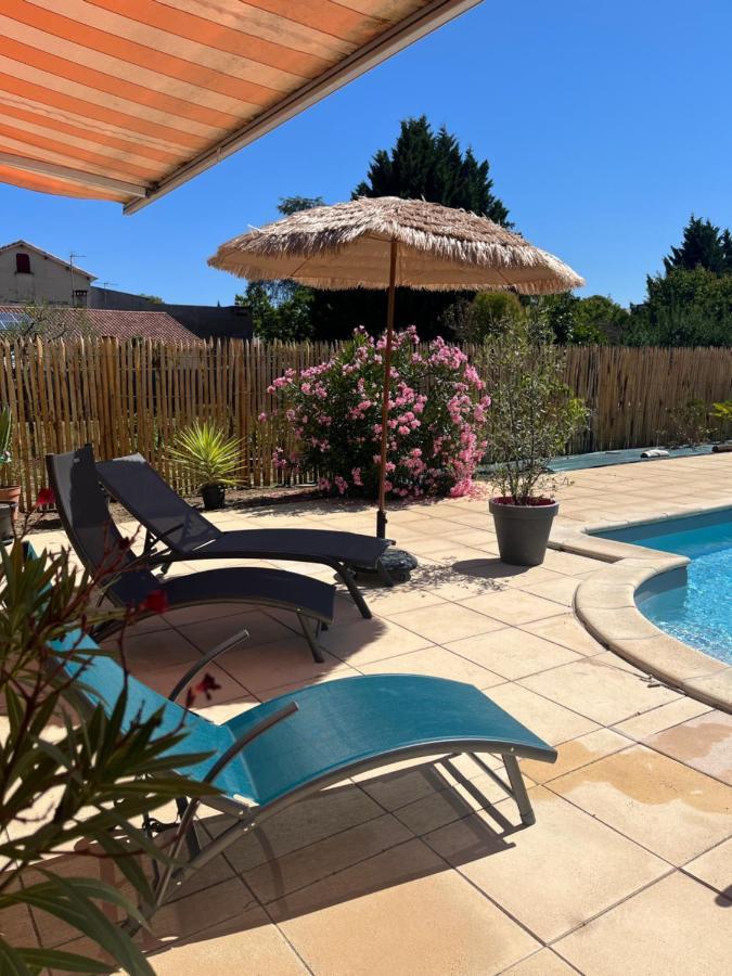 Les Voyages De Louison Bed & Breakfast Lavardac Bagian luar foto